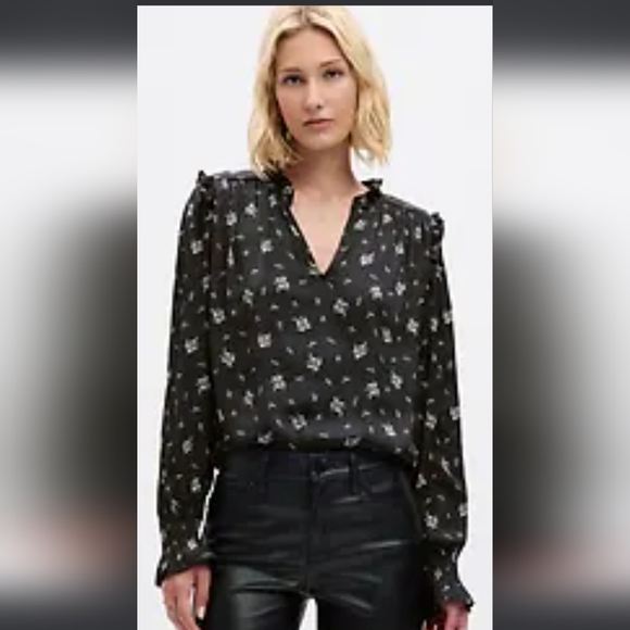 Gap Satin V-Neck Top size  L tall NWT - Picture 2 of 2